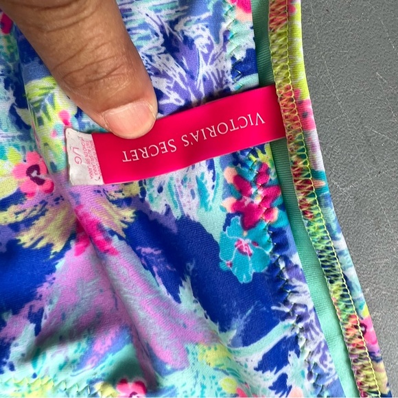 Victoria’s Secret Bikini 34D top, large bottom - Picture 3 of 4